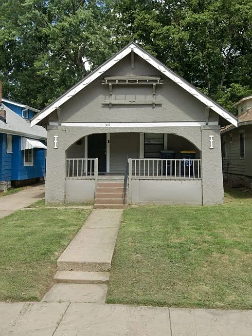 3817 Agnes Ave