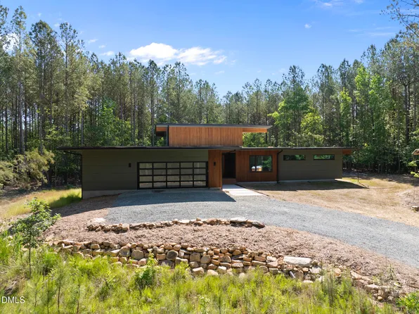 4637 Array Dr, Chapel Hill, NC 27516
