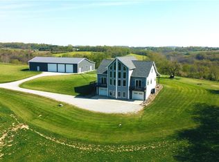 180 Lake Forest Blvd, Scottdale, PA 15683