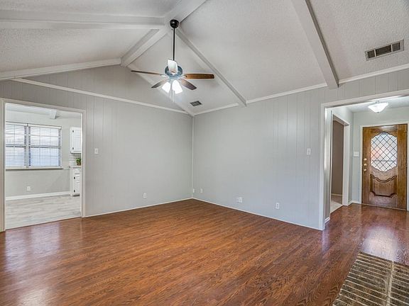 2nd image of 2516 Glen Forest Ln