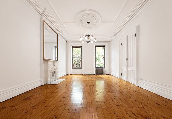 2nd image of 47 Wyckoff St