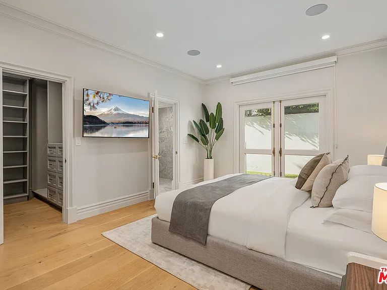 402 Doheny Rd — Photo 31