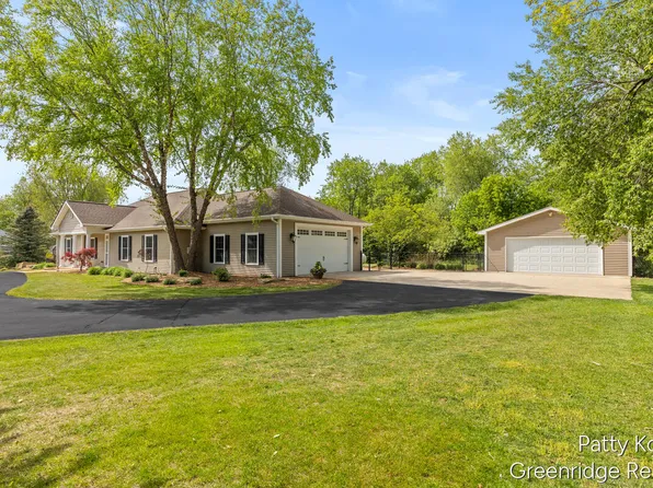 4454 Foxmoor Ct, Middleville, MI 49333