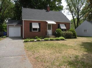 61 Brighton St, Springfield, MA 01118