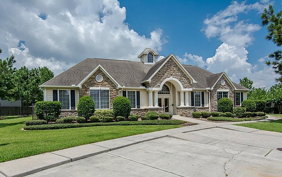 1st image of 3010 Loganberry Park Ln