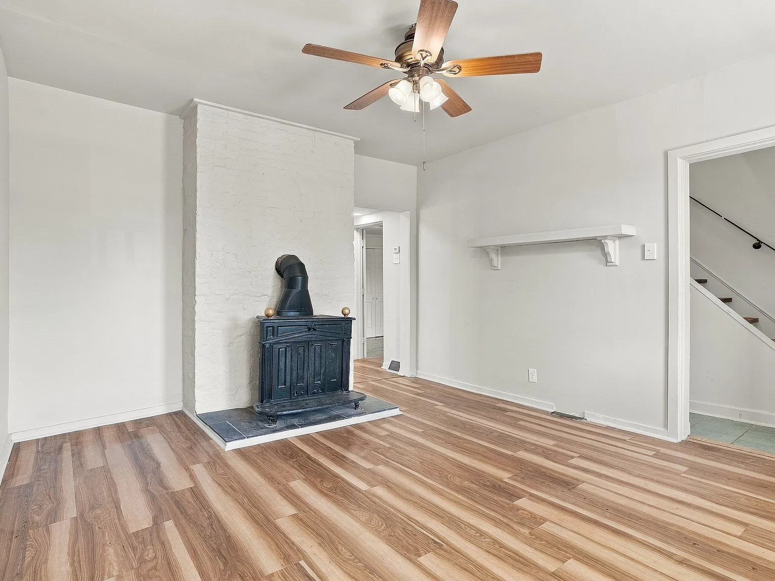 3 bed, 1460 sqft, $2,400 — Photo 3