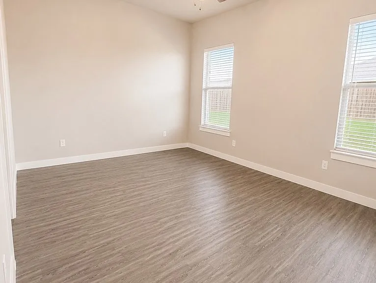 2617 Ivy Ct — Photo 10