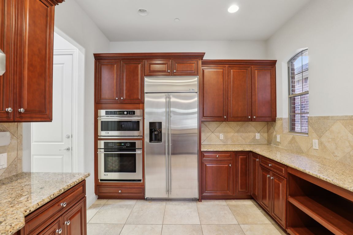 Bloomfield Ct-012.jpg