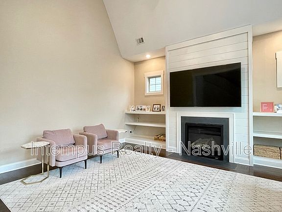4th image of 2856 Americus Dr