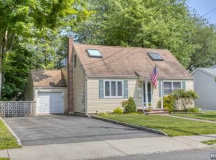 126 Brookside Ave, Cresskill, NJ 07626