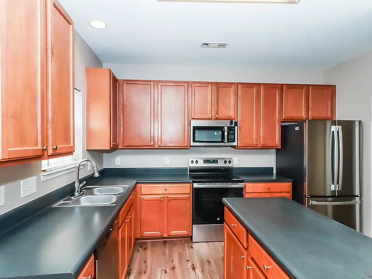 1316 Kersey Glen Ln — Photo 10