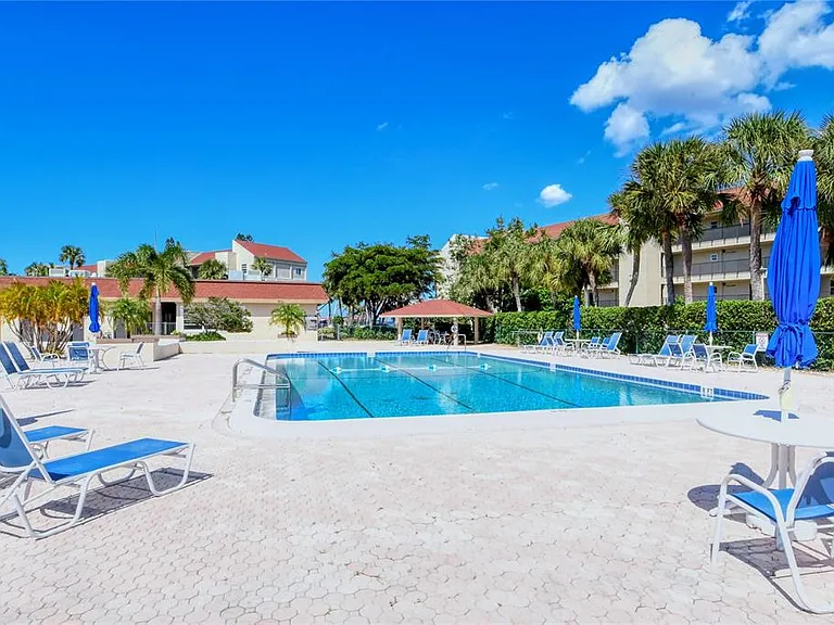 4780 Gulf Of Mexico Dr #5 — Photo 53