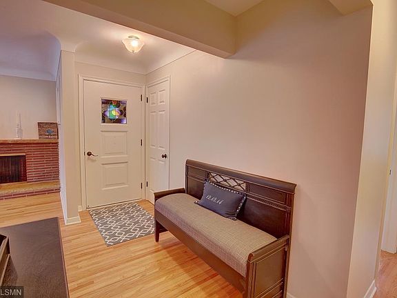 3rd image of 621 Park Valley Dr W