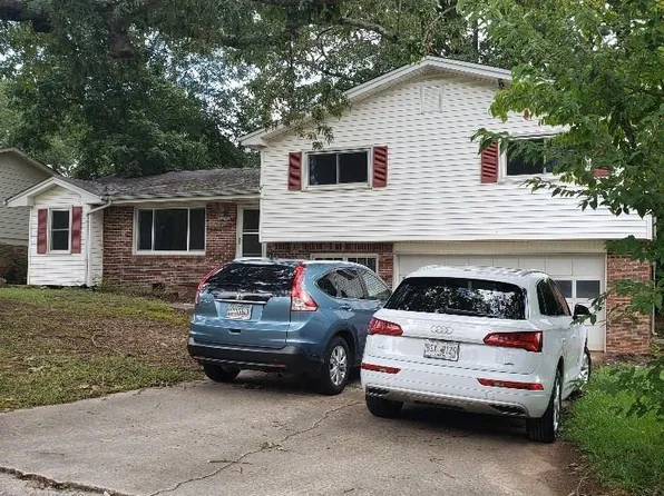 6046 Danbury Ct, Morrow, GA 30260