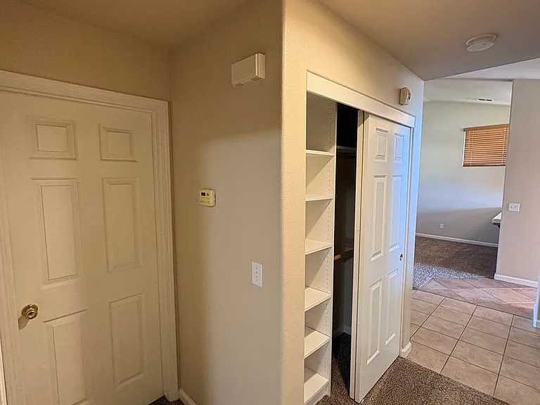 1422 E Mesa Ct — Photo 5
