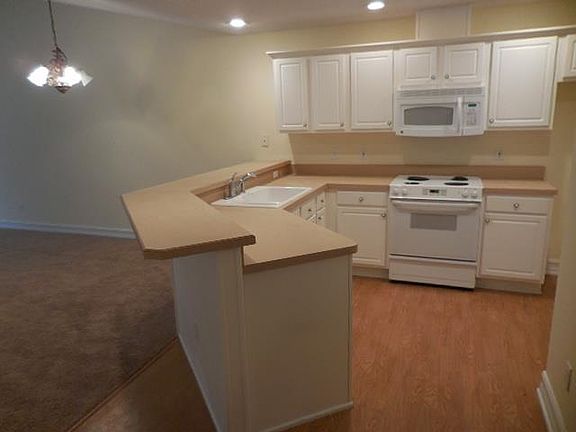 2nd image of 7319 Hollis St