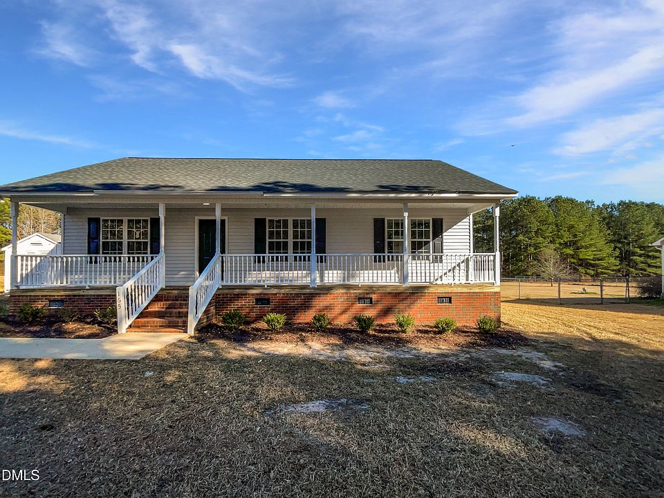 1st image of 165 Sommerset Dr