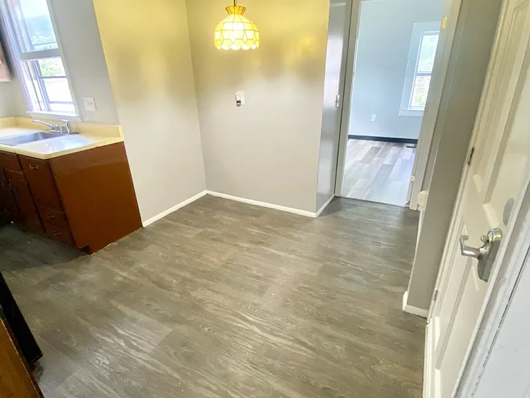 9 Charles St #B — Photo 9