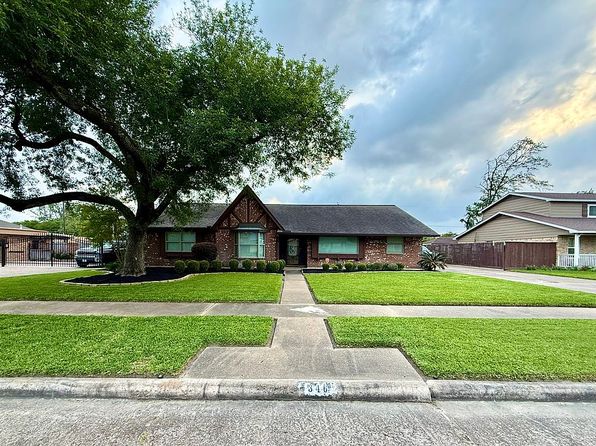 346 Stonehenge Ln