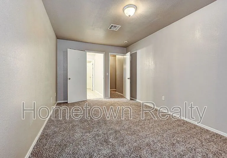 312 NW 118th St — Photo 29
