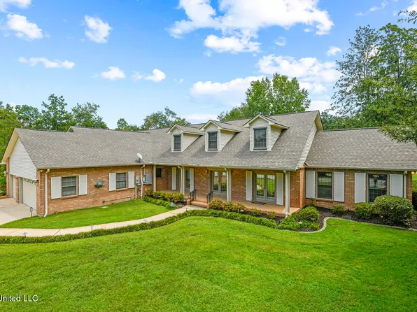 8932 Anahola Pl, Diamondhead, MS 39525