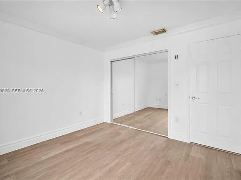 15715 SW 76th Ter — Photo 23