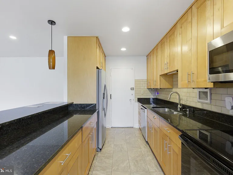 7505 Democracy Blvd #114 — Photo 18