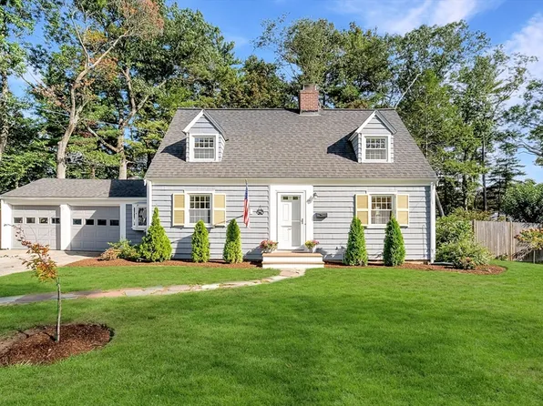 24 Fisher Rd, Weymouth, MA 02190