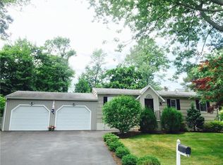 17 Hilltop Cir, Milford, CT 06460