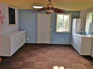 5th image of 2294 Peachtree Ln