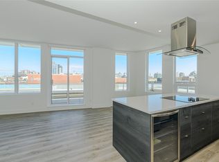 1628 Store St #900, Victoria, BC V8W0H1