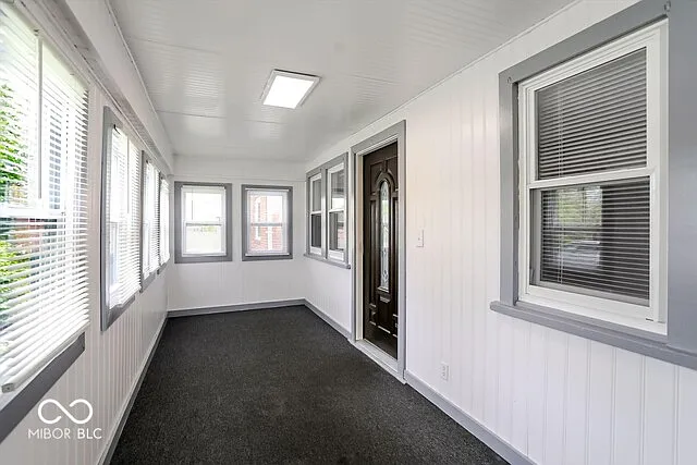 945 Cecil Ave — Photo 2