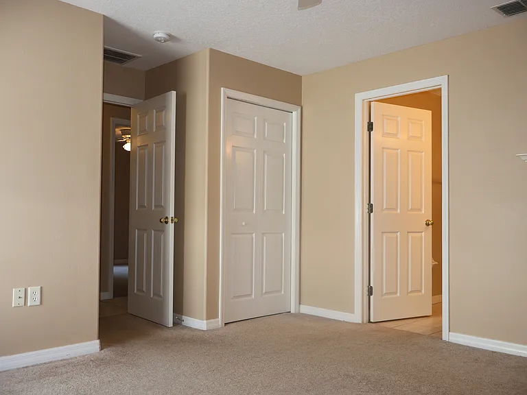 3311 W Marcum St — Photo 32