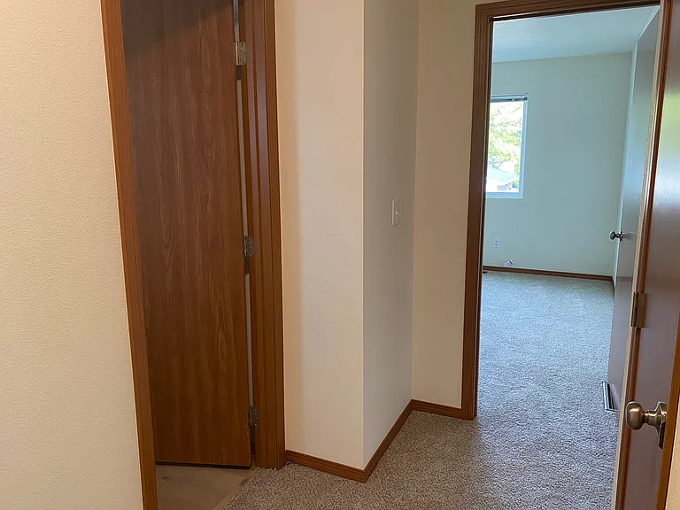 2307 N Bessie Rd — Photo 14