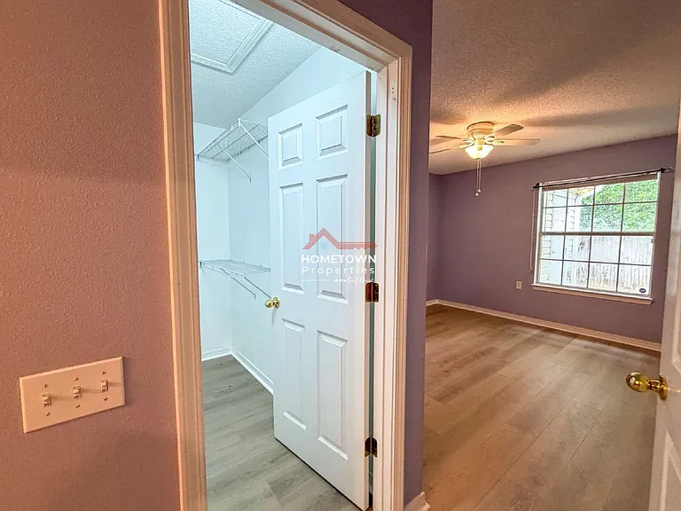 8005 Stonebrook Dr — Photo 9