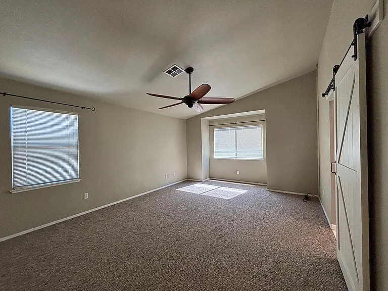 107 Mills Rd — Photo 29