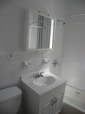 Rented by PMG Real Estate  | media 31