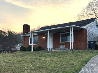 12114 Midland Trail Rd, Ashland, KY 41102