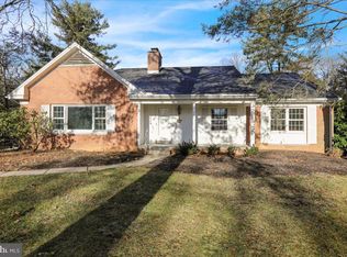 30 N Bausman Dr, Lancaster, PA 17603