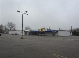 390 N Monroe St, Mooresville, IN 46158
