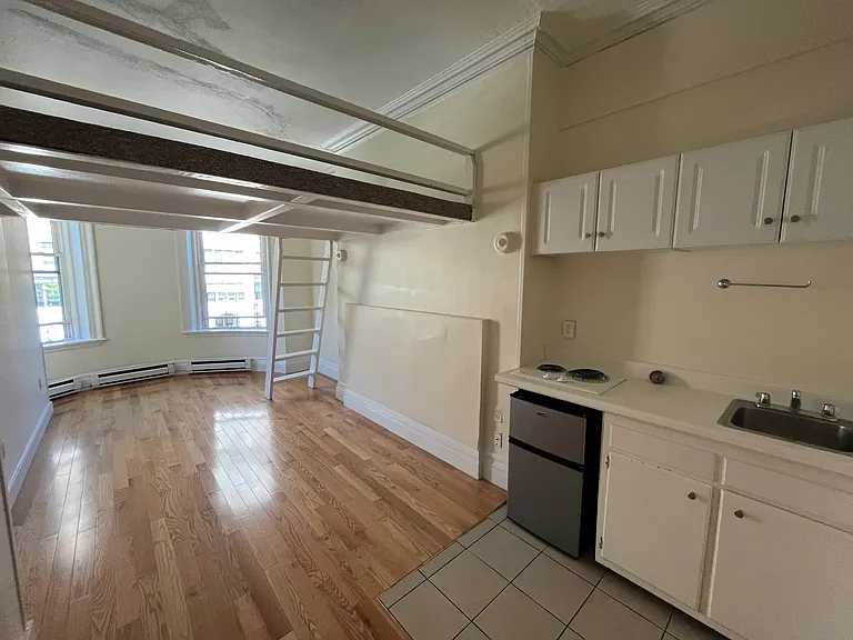 The Blackstone on Beacon — Photo 11