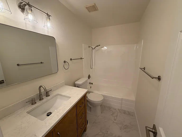 403 Requeza St #G10 — Photo 16