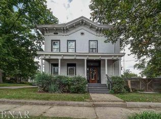 611 N Oak St, Bloomington, IL 61701