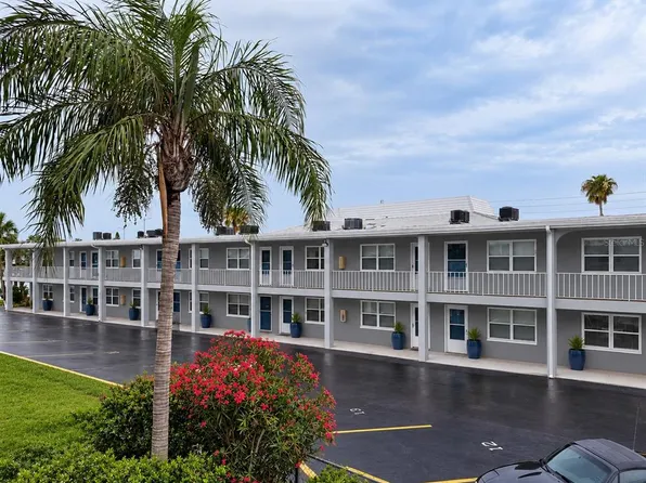 9715 Harrell Ave, Treasure Island, FL