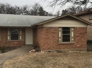 128 Pebble Creek Dr, Midlothian, TX 76065