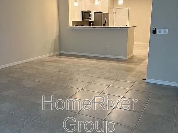 5th image of 1025 Pavia Dr