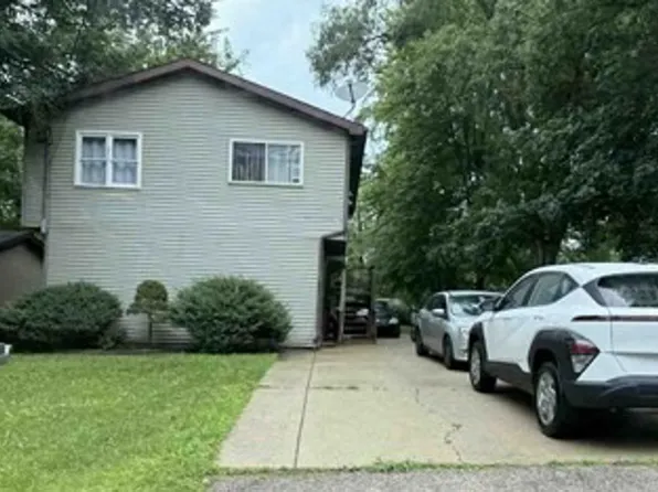 102 S Channel Dr, Round Lake Beach, IL 60073