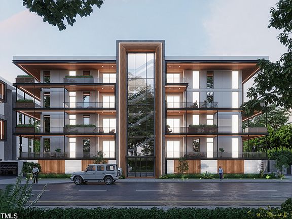 3rd image of 620 N Roxboro St #34