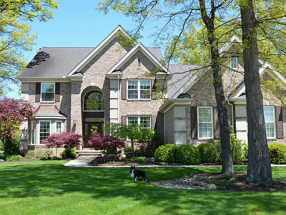 2nd image of 341 Harbor Ct