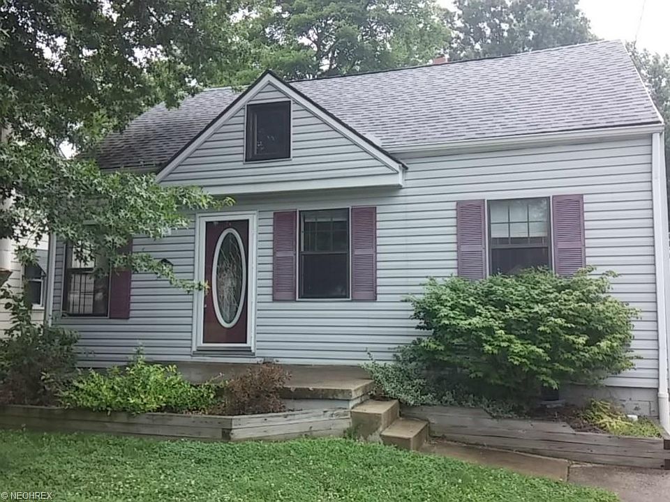 1st image of 3207 7th St